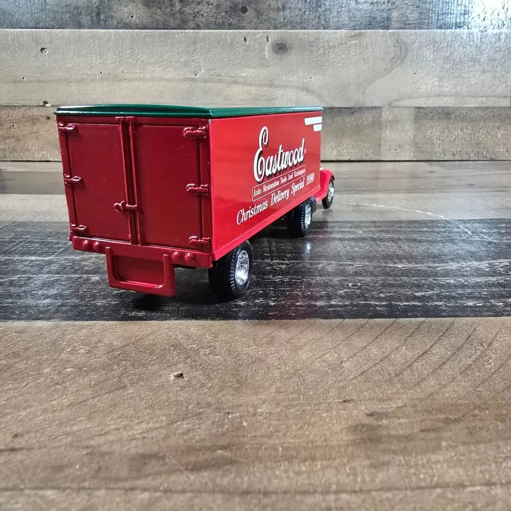 Eastwood ERTL 1937 Ford Christmas Delivery Bank